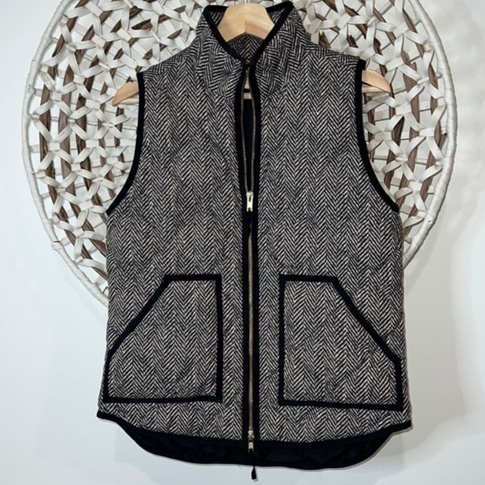 J. Crew black and tan duvet filled puffer vest size xsmall